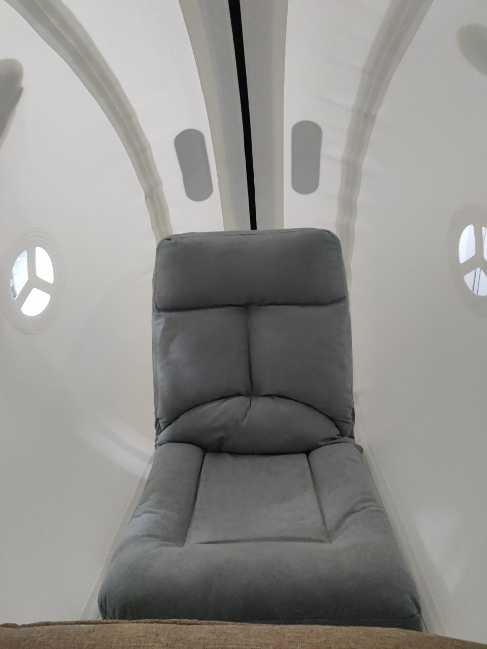 OLIVE Soft-Shell Sitting Hyperbaric Oxygen Chamber – 2 Person (1.3–1.5 ATA)